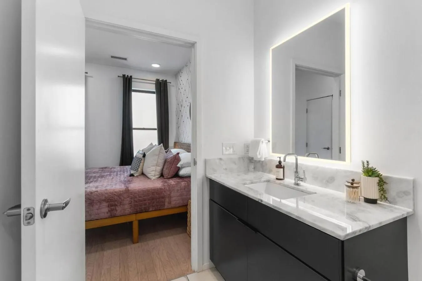 Luxury Riverview Condo With Patio Walk To Broadway 纳什维尔 0*,  美国