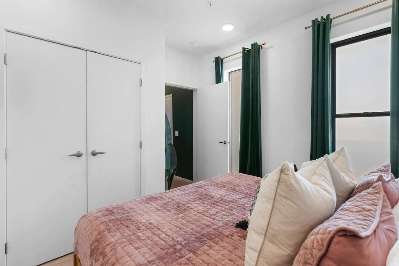 Luxury Riverview Condo With Patio Walk To Broadway 纳什维尔