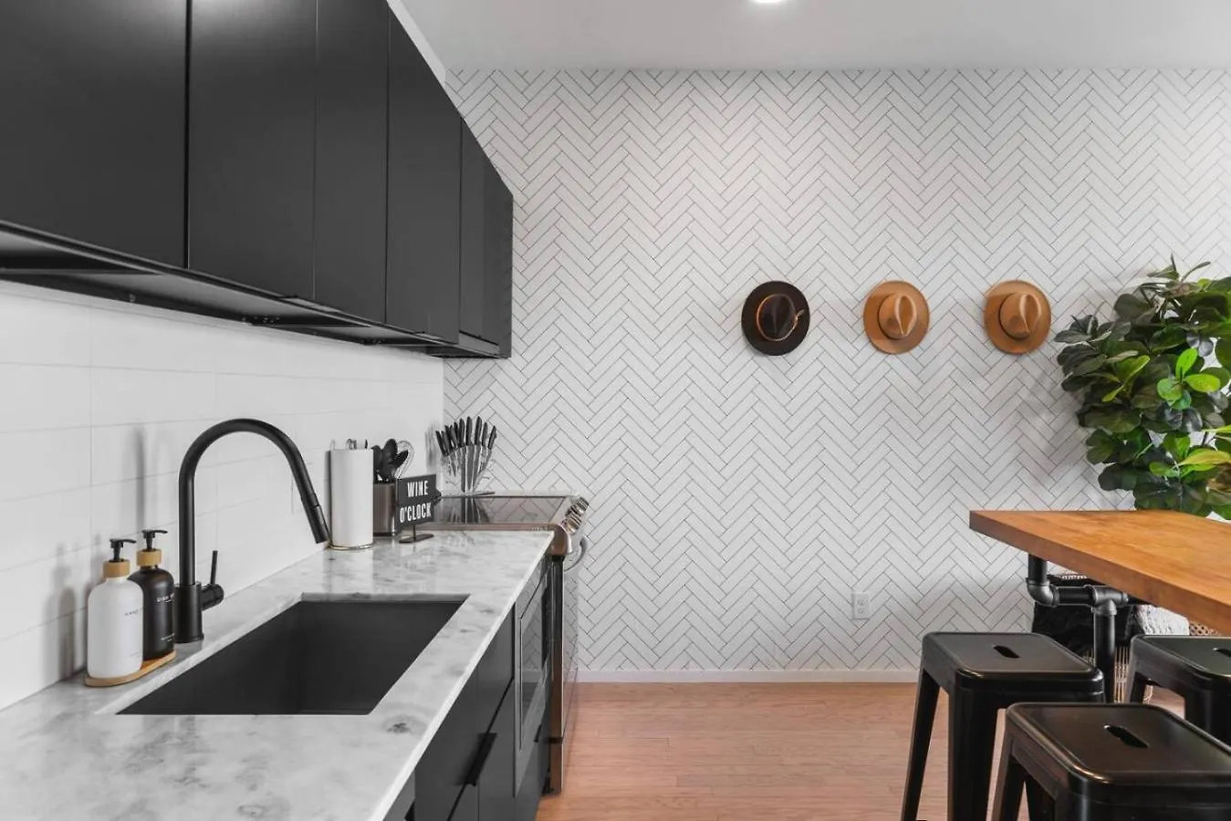 Luxury Riverview Condo With Patio Walk To Broadway 纳什维尔