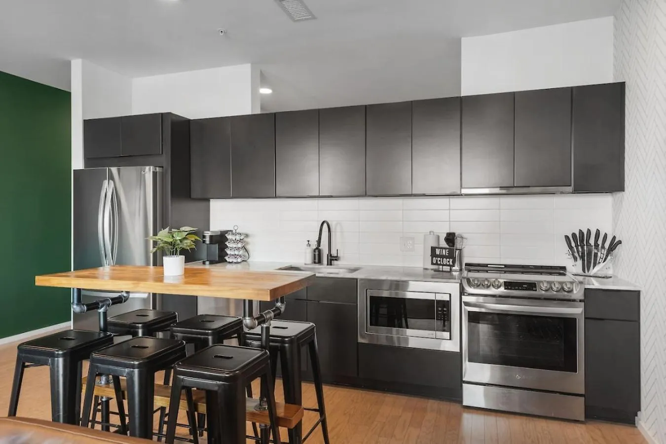 Luxury Riverview Condo With Patio Walk To Broadway 纳什维尔
