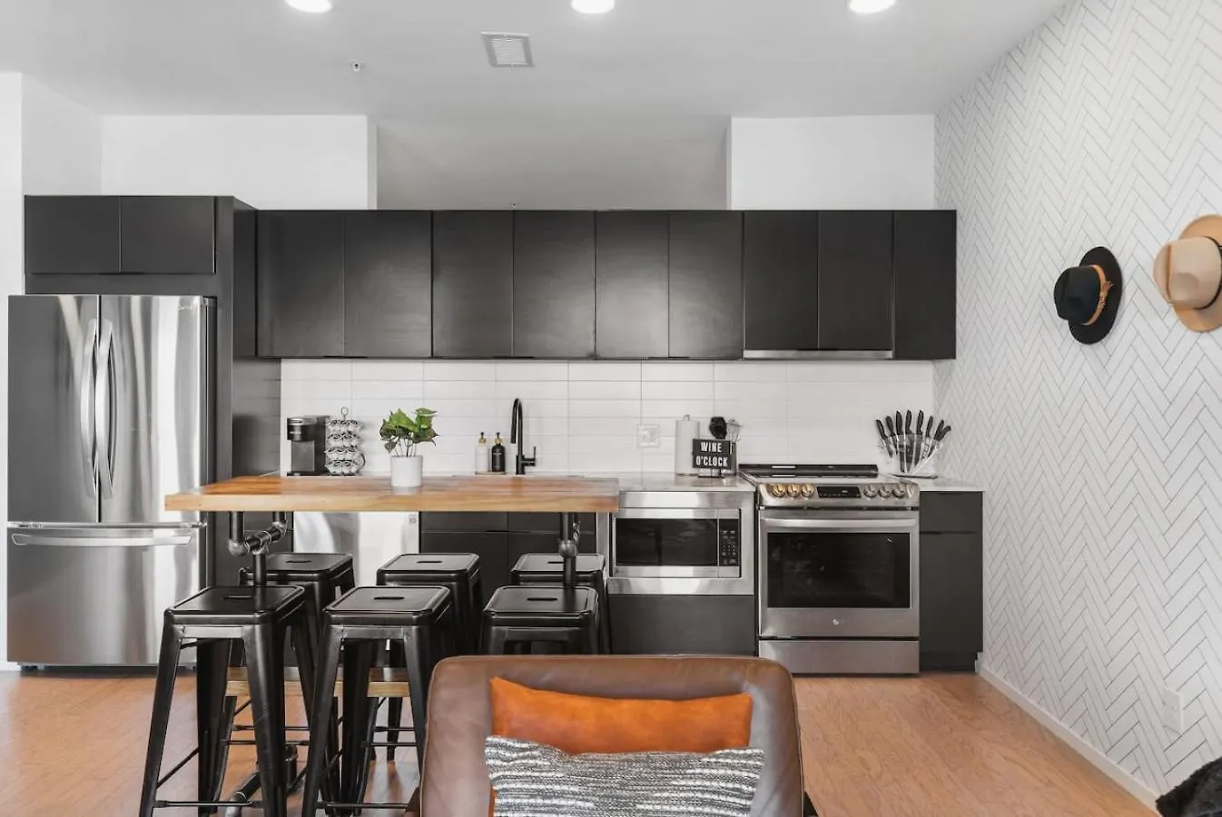 Luxury Riverview Condo With Patio Walk To Broadway 纳什维尔 度假居